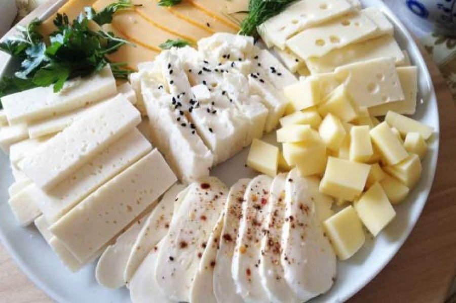 Mix cheese platter
