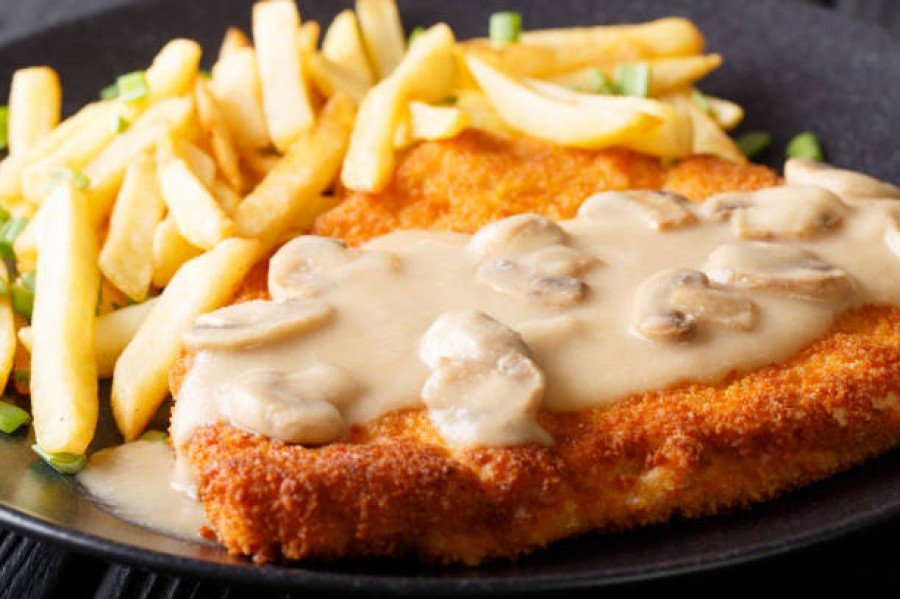 Escalope with Béchamel Sauce
